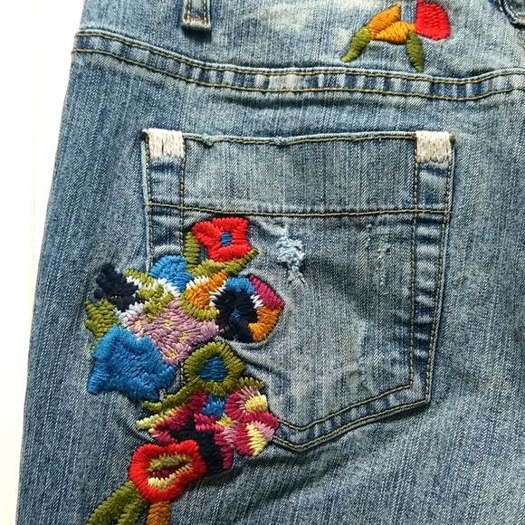 Vanilla Star Platinum Enbroided Jean's Size 1 - Picture 6 of 10